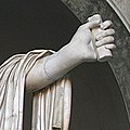 0 Apollon du Belvédère - Cortile Ottagono - Museo Pio-Clementino - Vatican (3) crop2.jpg